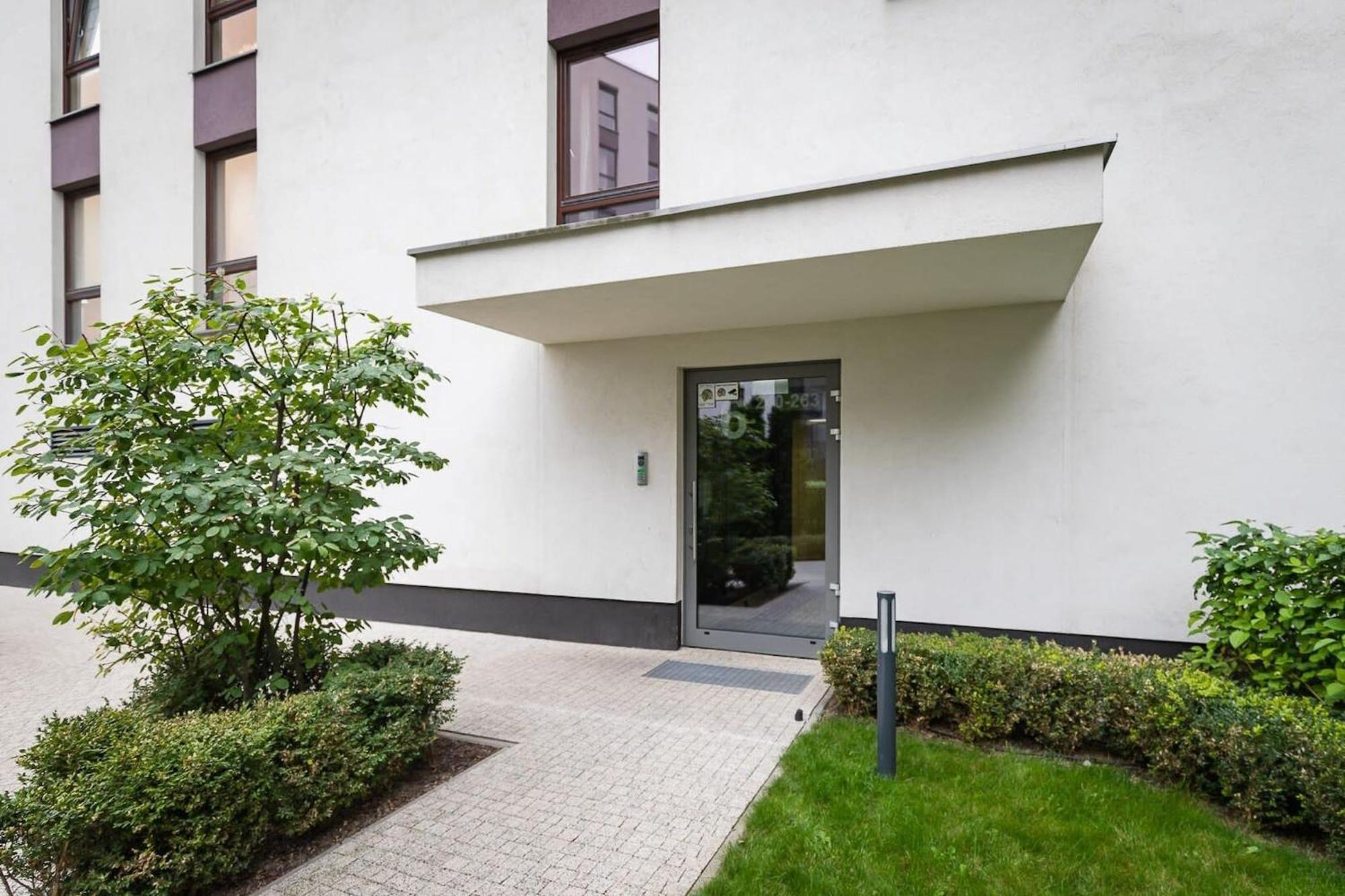 Burakowska 16 - Modern Apartment With Balcony Noclegi Renters Varšava Exteriér fotografie